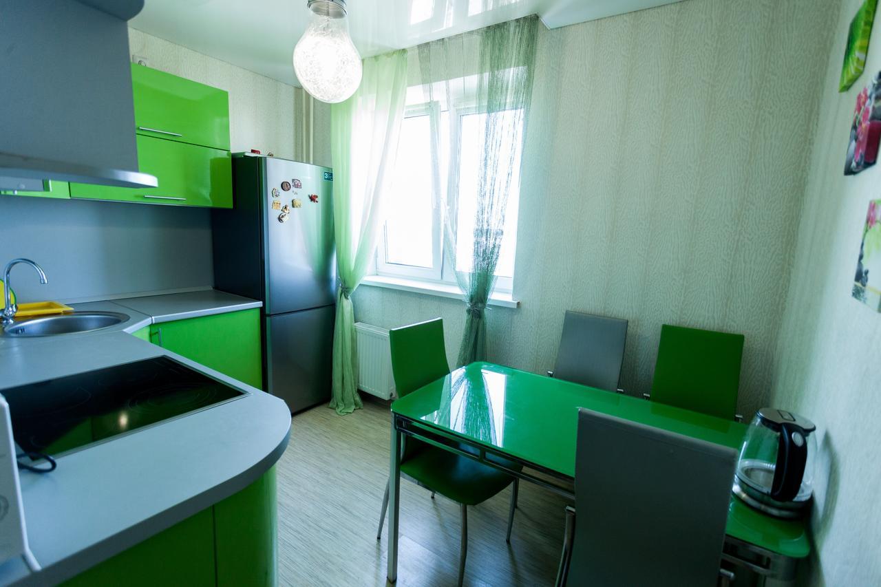 Apartments On Permyakova 76 Тюмень Екстер'єр фото